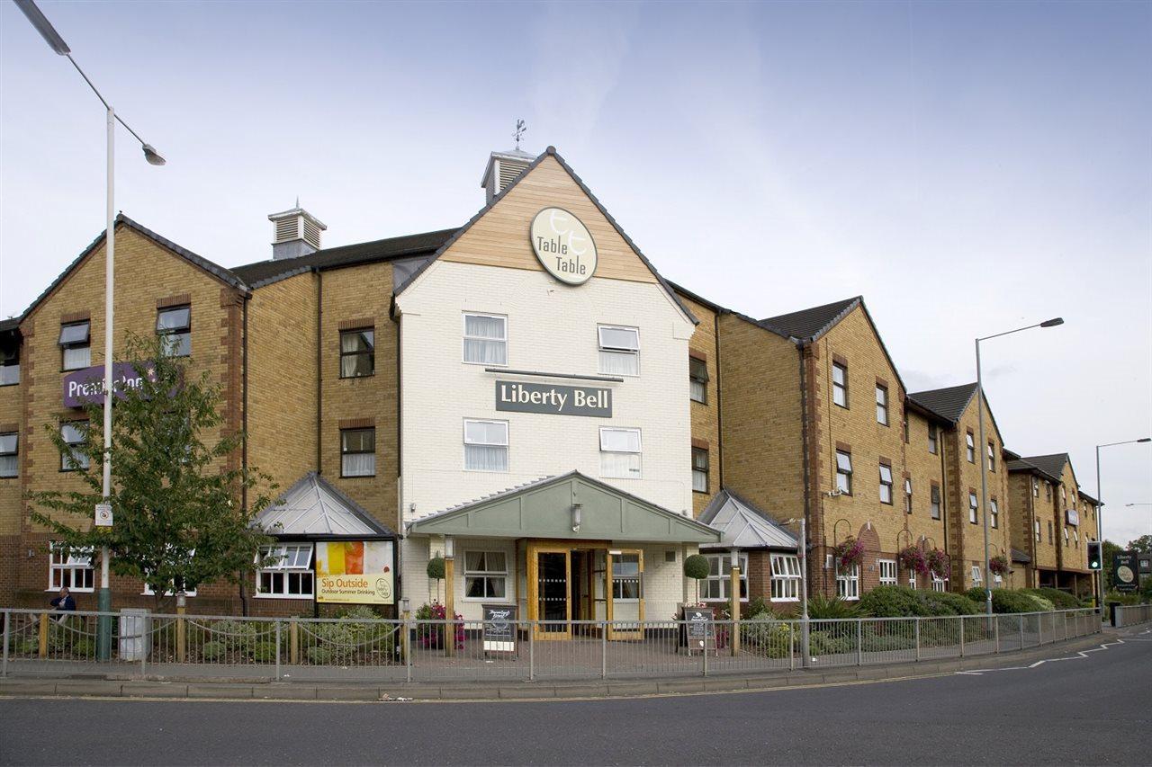 Premier Inn London Romford Esterno foto