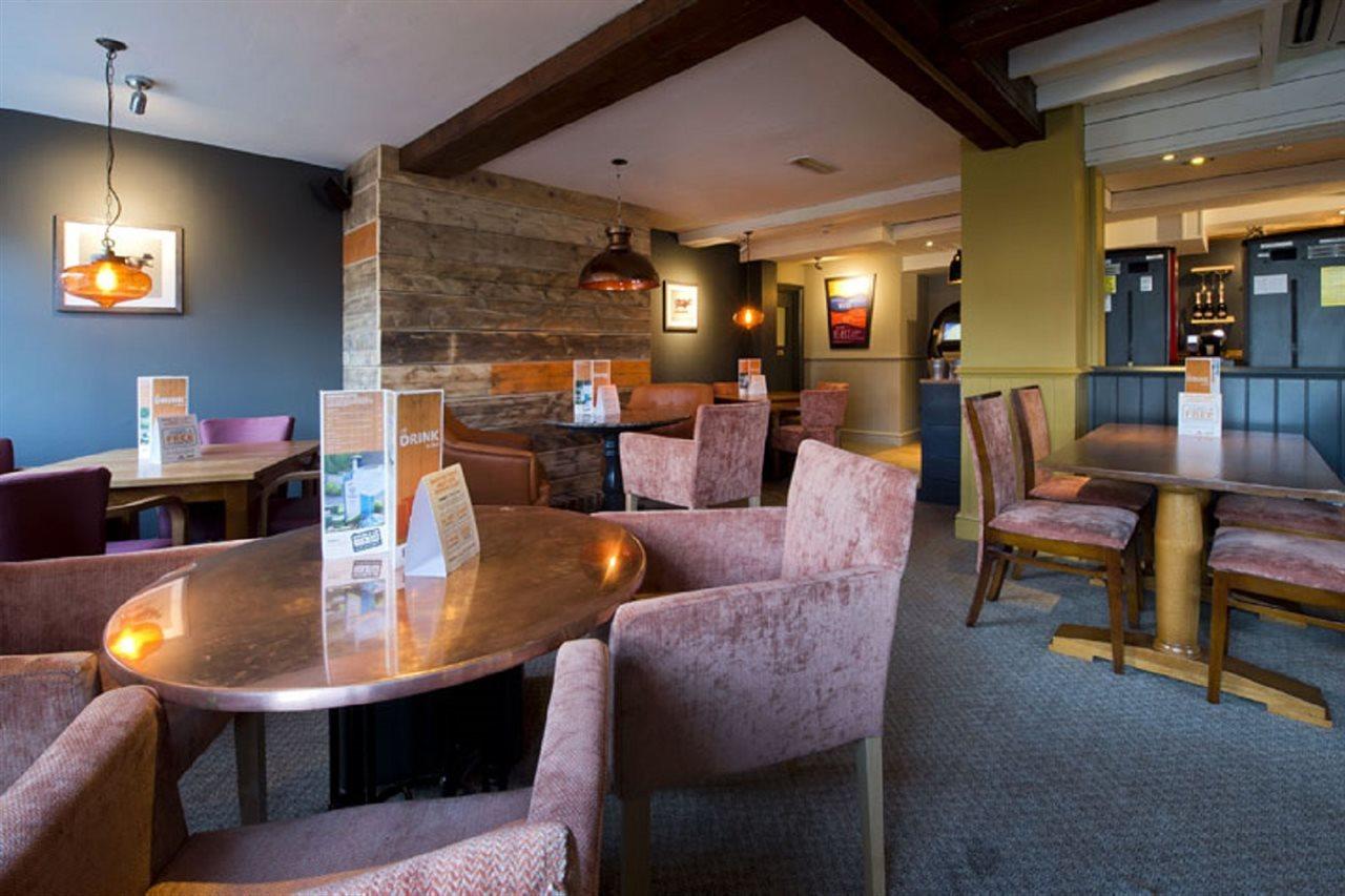 Premier Inn London Romford Esterno foto
