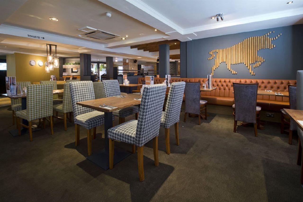 Premier Inn London Romford Esterno foto