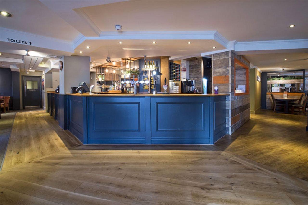 Premier Inn London Romford Esterno foto