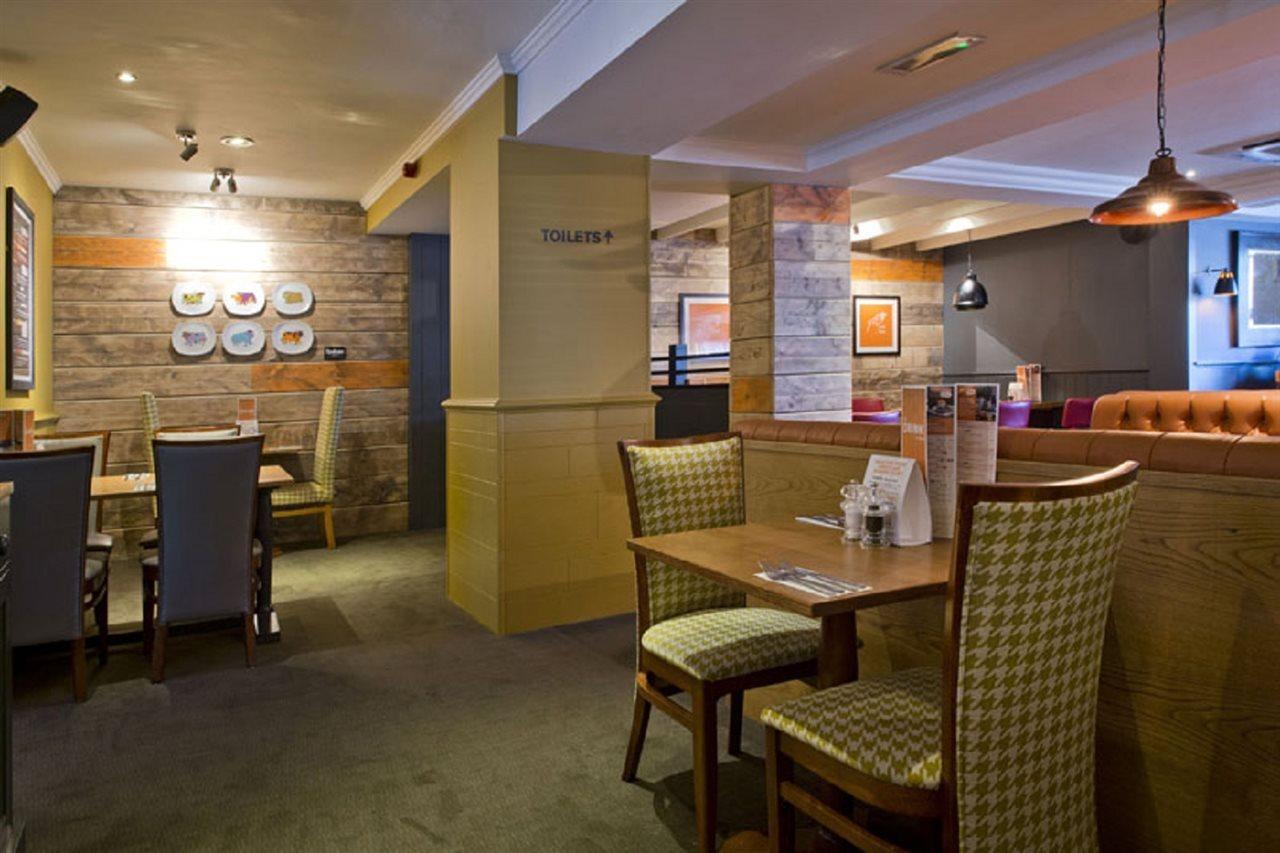 Premier Inn London Romford Esterno foto
