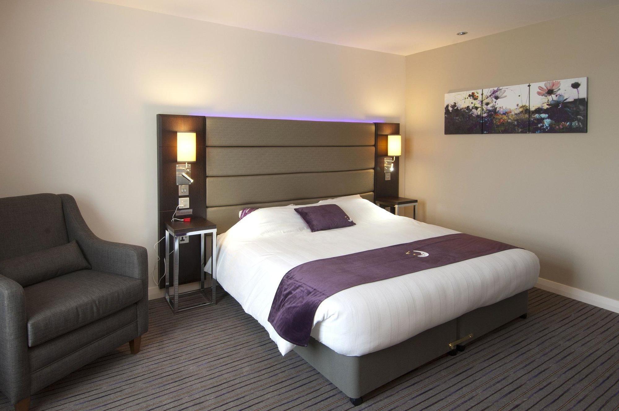 Premier Inn London Romford Esterno foto