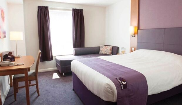 Premier Inn London Romford Esterno foto